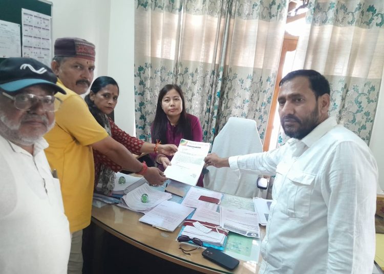 भानियावाला-जौलीग्रांट मार्ग पर फुट ओवरब्रिज की मांग,राष्ट्रवादी रीजनल पार्टी ने NHAI को सौंपा ज्ञापन