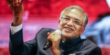 ज्ञानेश कुमार पर बढ़ा सियासी दबाव, जानिए कौन हैं मुख्य चुनाव आयुक्त; करियर से लेकर विवादों तक पूरी जानकारी