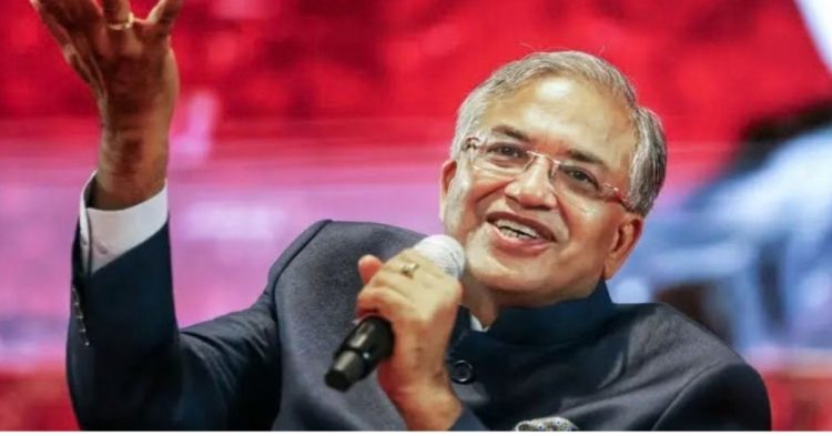 ज्ञानेश कुमार पर बढ़ा सियासी दबाव, जानिए कौन हैं मुख्य चुनाव आयुक्त; करियर से लेकर विवादों तक पूरी जानकारी