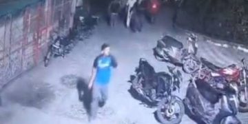 अस्पताल की इमरजेंसी बनी जंग का मैदान, ईंट-पत्थर और हथियार लेकर पहुंचे हमलावर