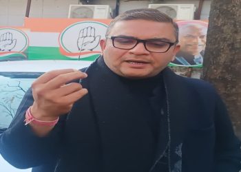 मेरी जान खतरे में, बच्चों को भी मार देंगे!’ रो पड़े सुमित हृदयेश, गैरसैंण में आत्मदाह की चेतावनी