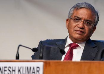 SIR पर चुनाव आयोग का सुप्रीम कोर्ट में हलफनामा, ज्ञानेश कुमार पर लगे आरोपों को किया खारिज