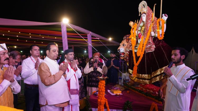 प्रीतम भरतवाण के जागर, DJ सोनल की धूम! SGRRU के नवरंग डांडिया में झूम उठा देहरादून