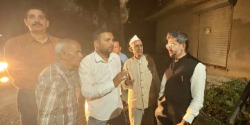 रात में गांव पहुंचे अफसर, ग्रामीणों ने खोली समस्याओं की पोल; CDO ने दिए कार्रवाई के निर्देश