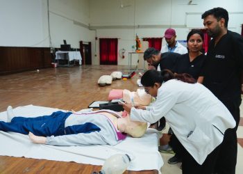 160 पीजी डॉक्टरों को मिला जिंदगी बचाने का हुनर, एसजीआरआर में बीएलएस-एसीएलएस की ट्रेनिंग