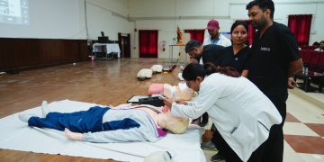 160 पीजी डॉक्टरों को मिला जिंदगी बचाने का हुनर, एसजीआरआर में बीएलएस-एसीएलएस की ट्रेनिंग
