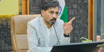 देहरादून में जाम पर DM आशीष चौहान का बड़ा एक्शन! मसूरी रूट, पार्किंग और ट्रैफिक सुधारने को बनेगा मास्टर प्लान